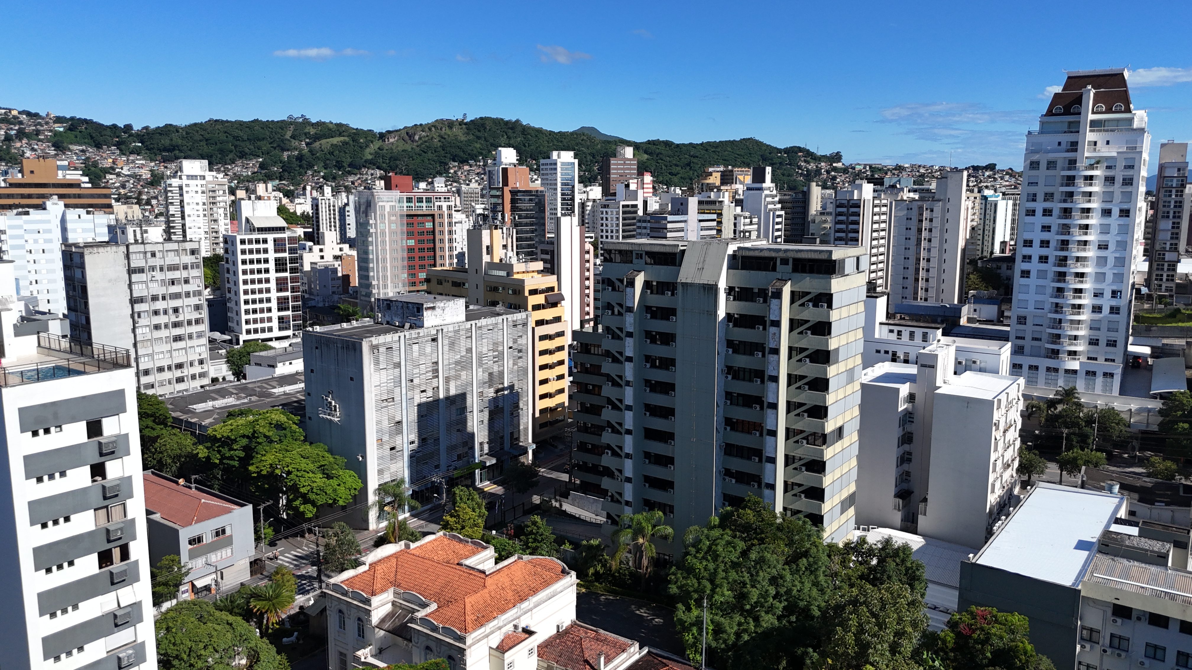 Foto de drone na vista do andar 4